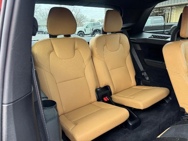 2017 Volvo XC90 T6 Momentum