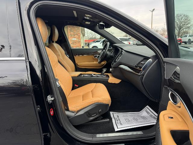 2017 Volvo XC90 T6 Momentum