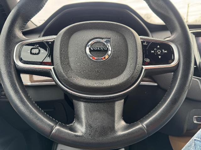 2017 Volvo XC90 T6 Momentum