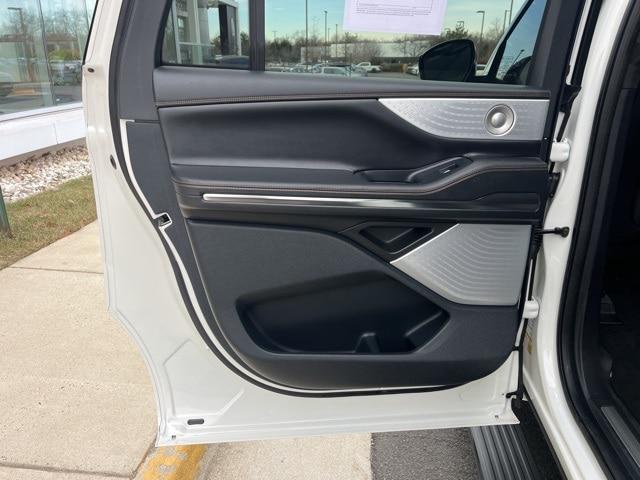 2025 Lincoln Navigator Black Label L
