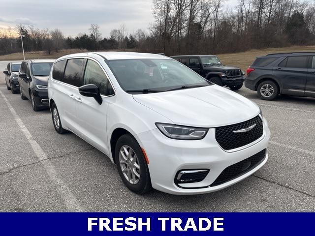 2024 Chrysler Pacifica Touring L for sale in Bedford, IN