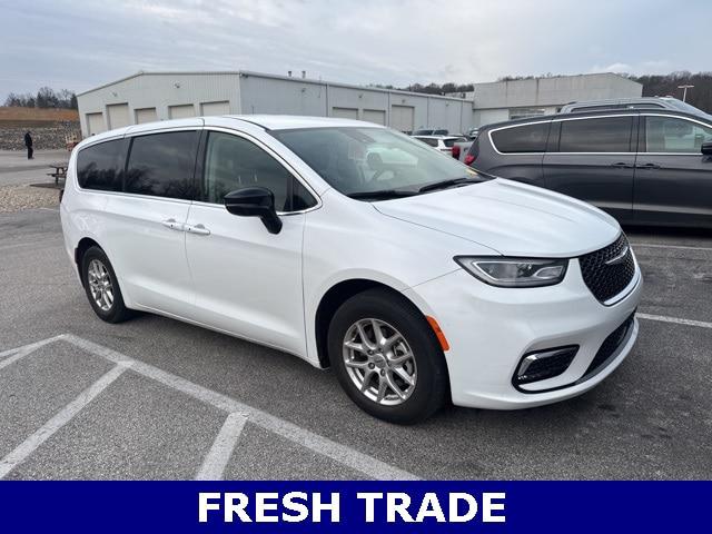 2024 Chrysler Pacifica Touring L for sale in Bedford, IN