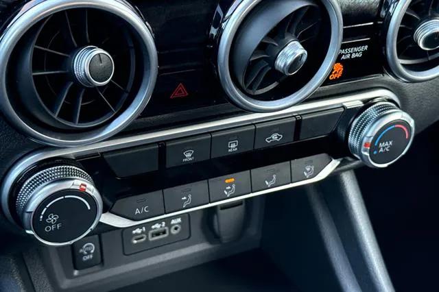 2024 Nissan Sentra SV Xtronic CVT