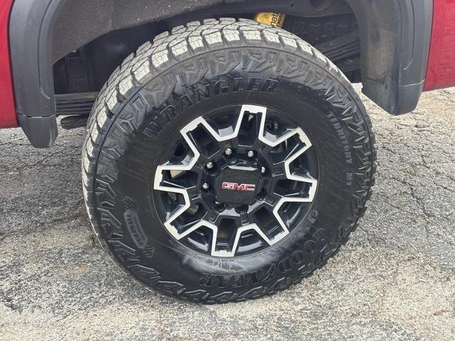 2025 GMC Sierra 2500HD 4WD Crew Cab Standard Bed AT4X