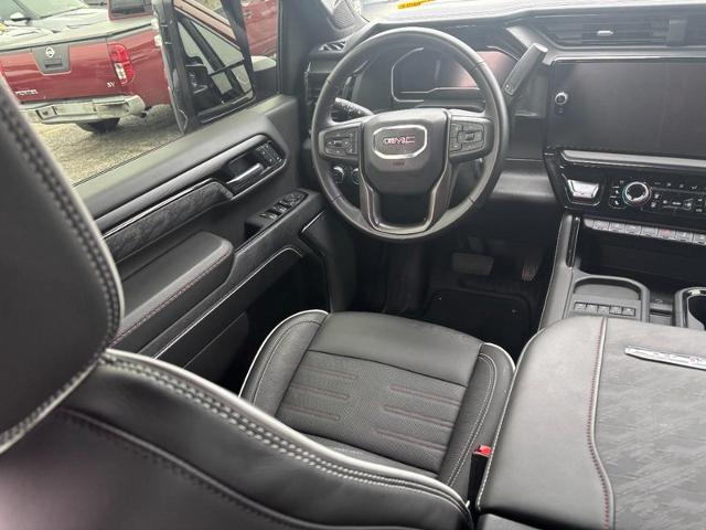 2025 GMC Sierra 2500HD 4WD Crew Cab Standard Bed AT4X