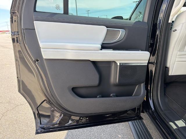 2025 Ford Expedition Platinum MAX