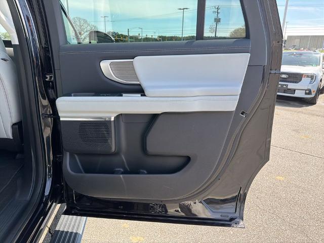 2025 Ford Expedition Platinum MAX