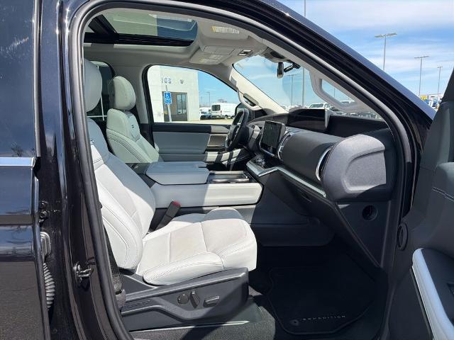 2025 Ford Expedition Platinum MAX