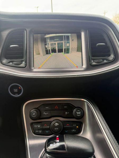 2016 Dodge Challenger SXT Plus