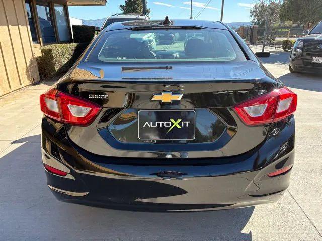 2018 Chevrolet Cruze LS Auto