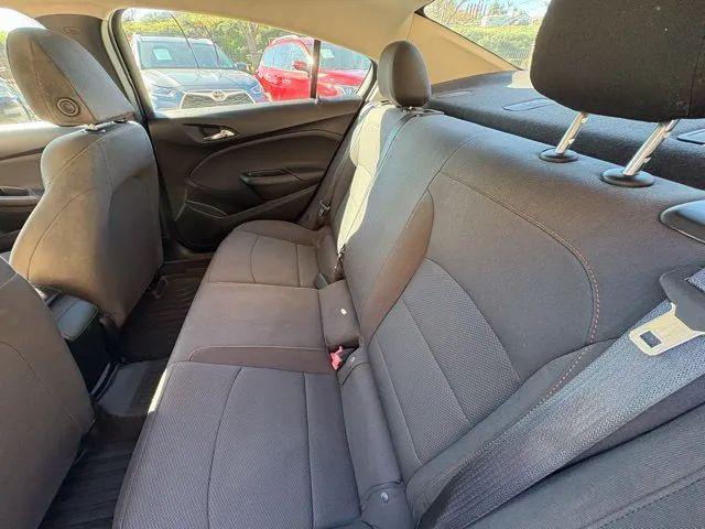 2018 Chevrolet Cruze LS Auto