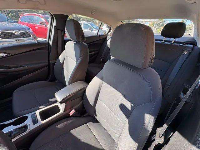 2018 Chevrolet Cruze LS Auto