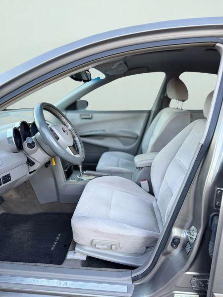 2004 Nissan Maxima 3.5 SE