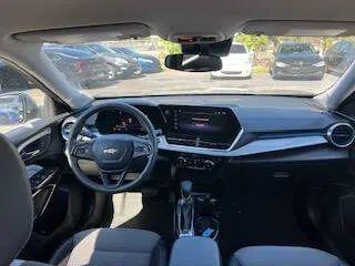 2025 Chevrolet Trax FWD LT