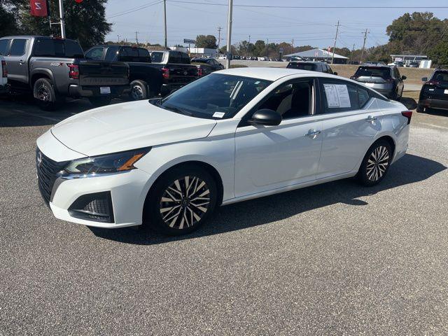2025 Nissan Altima SV FWD