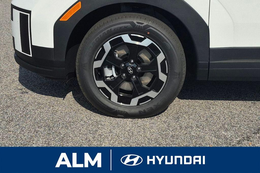 New 2026 White HYUNDAI SE image 13