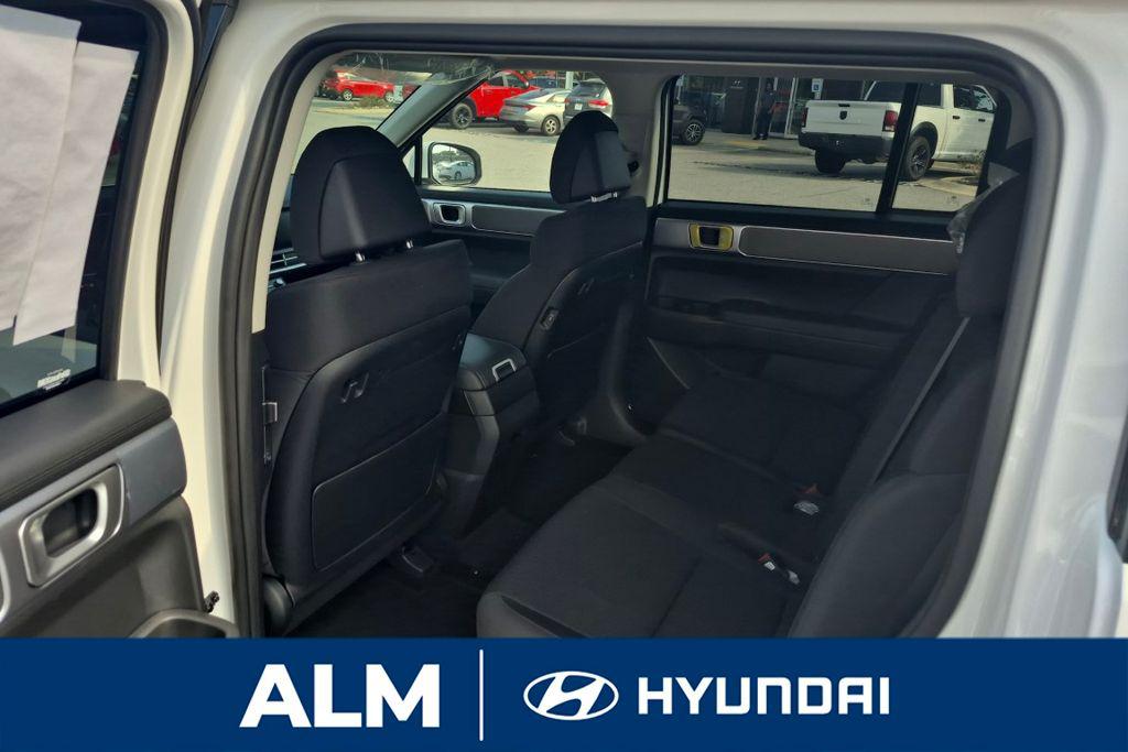 New 2026 White HYUNDAI SE image 17