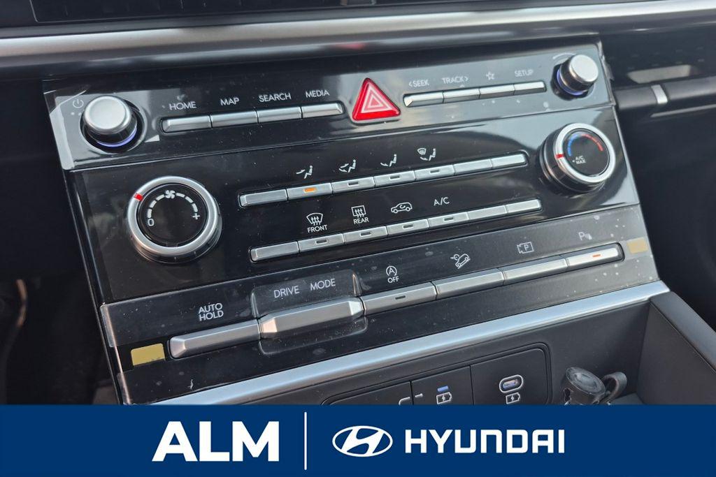 New 2026 White HYUNDAI SE image 26