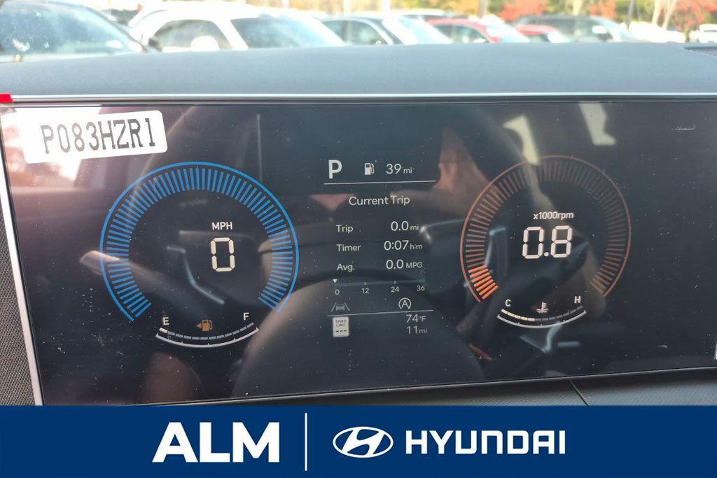 New 2026 White HYUNDAI SE image 31