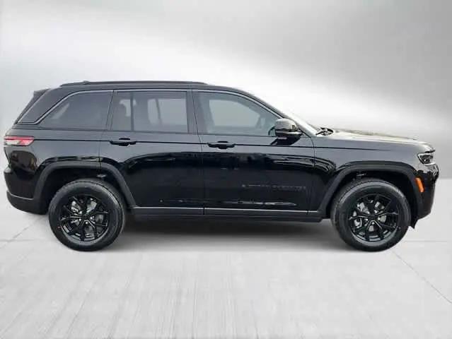 2026 Jeep Grand Cherokee Altitude 4x4