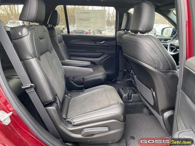 2025 Jeep Grand Cherokee L Altitude X 4x4