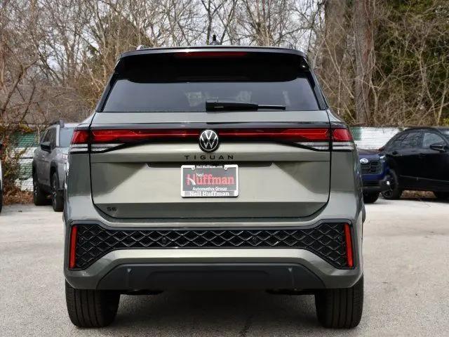 2026 Volkswagen Tiguan SE R-Line Black
