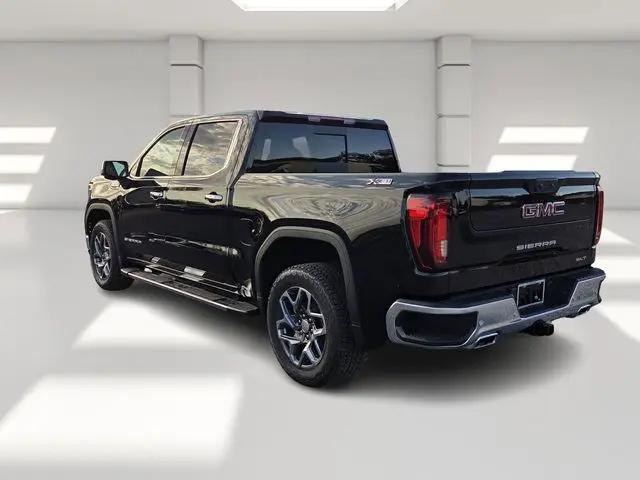2026 GMC Sierra 1500 Crew Cab, Short Bed, SLT, 4WD