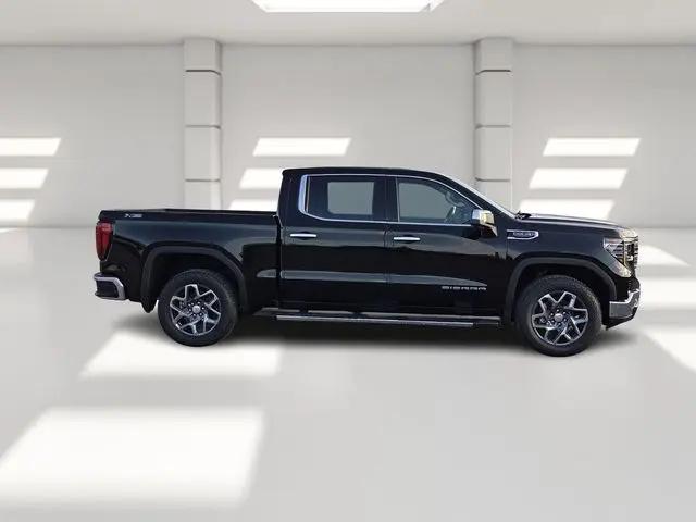2026 GMC Sierra 1500 Crew Cab, Short Bed, SLT, 4WD