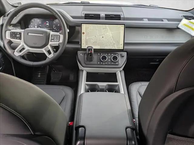 2026 Land Rover Defender P400 X-Dynamic SE