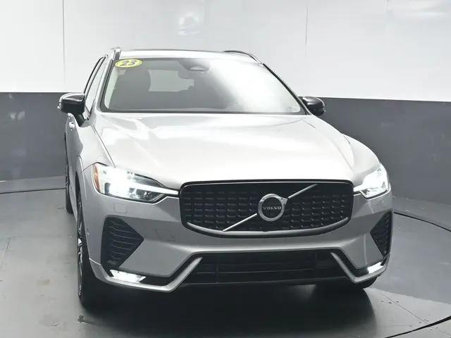 2023 Volvo XC60 B5 Plus Dark Theme