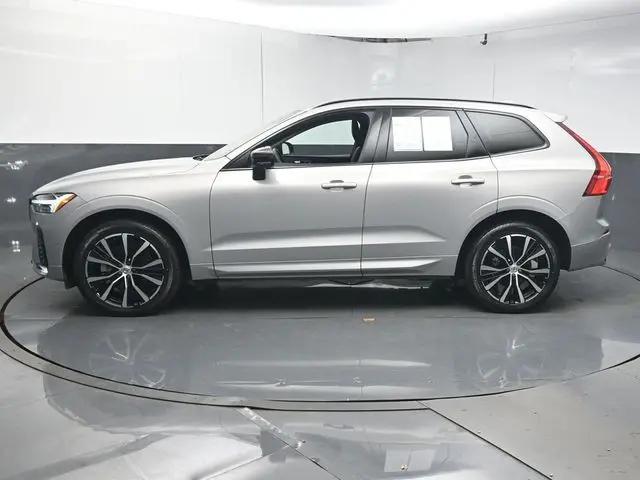 2023 Volvo XC60 B5 Plus Dark Theme