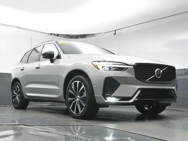 2023 Volvo XC60 B5 Plus Dark Theme