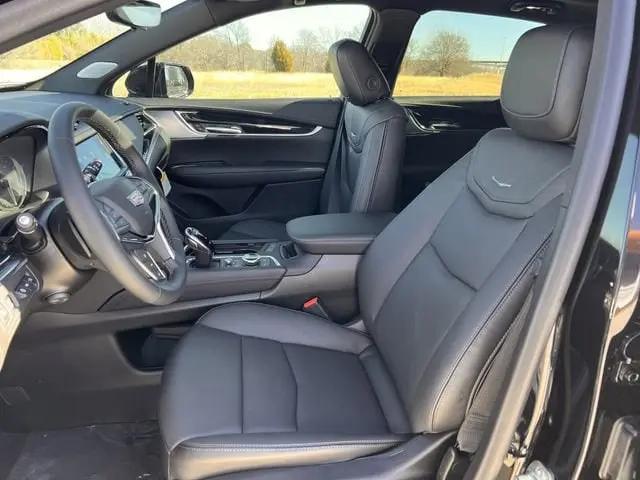 2026 Cadillac XT5 Premium Luxury FWD