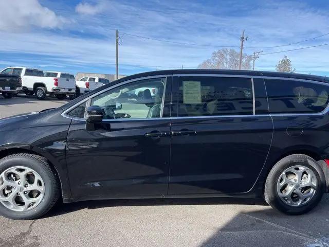 2024 Chrysler Pacifica Limited