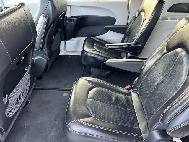 2022 Chrysler Pacifica Touring L AWD