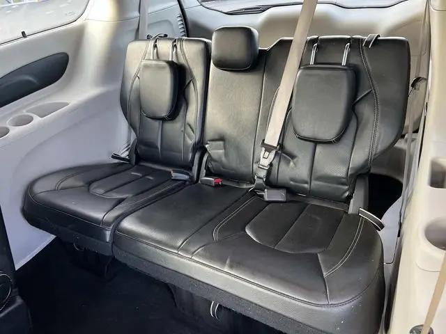 2022 Chrysler Pacifica Touring L AWD