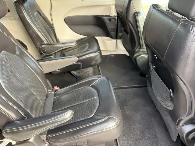 2022 Chrysler Pacifica Touring L AWD