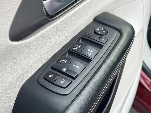 2022 Chrysler Pacifica Touring L AWD