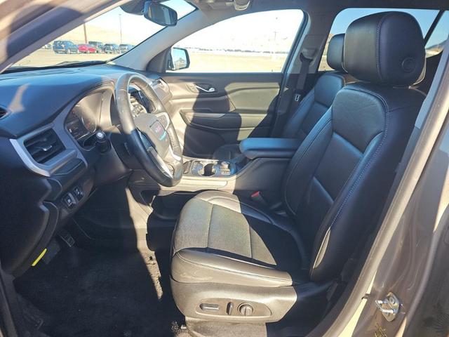 2023 GMC Acadia AWD SLT