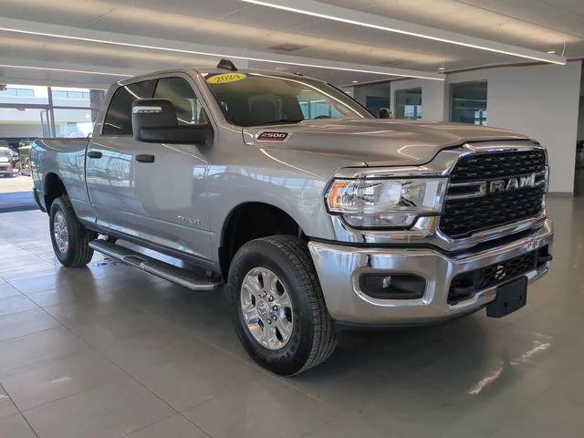 2024 RAM 2500 Big Horn Crew Cab 4x4 64 Box