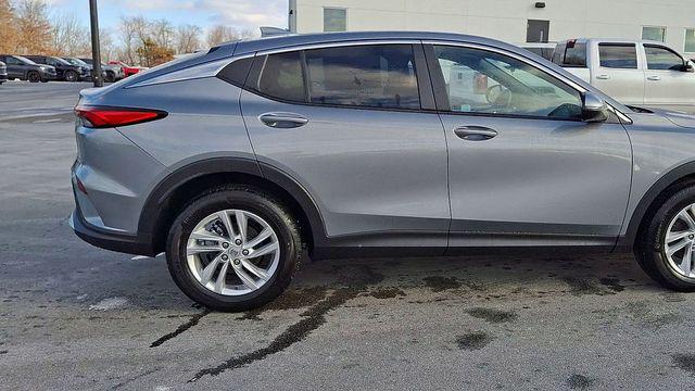 2026 Buick NV Preferred FWD