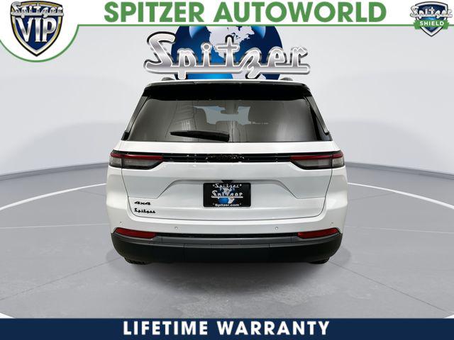2026 Jeep Grand Cherokee Altitude 4x4