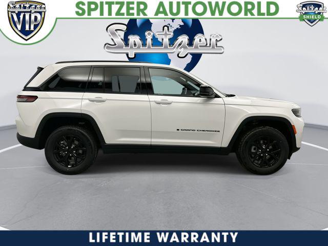 2026 Jeep Grand Cherokee Altitude 4x4