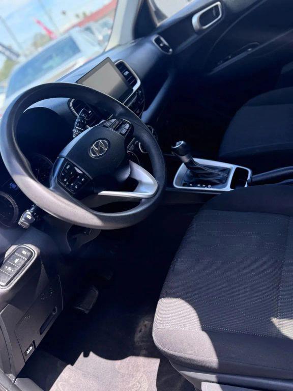 2021 Hyundai Venue SE