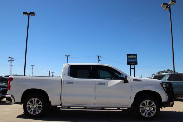 2022 Chevrolet Silverado 1500 4WD Crew Cab Short Bed LTZ