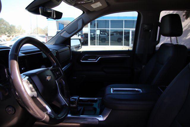 2022 Chevrolet Silverado 1500 4WD Crew Cab Short Bed LTZ