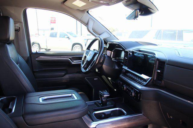 2022 Chevrolet Silverado 1500 4WD Crew Cab Short Bed LTZ