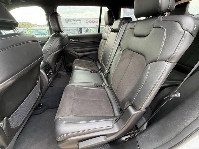 2024 Jeep Grand Cherokee L Altitude 4x4