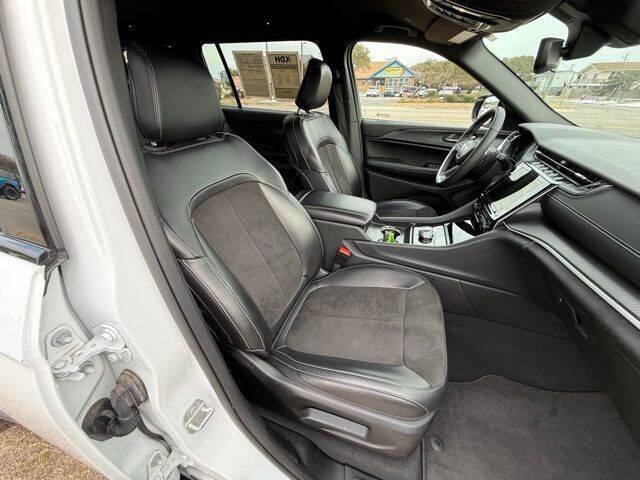 2024 Jeep Grand Cherokee L Altitude 4x4