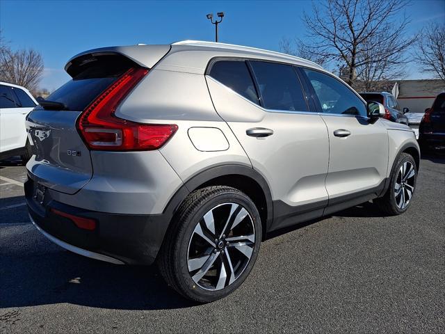 2023 Volvo XC40 B5 Plus Bright Theme